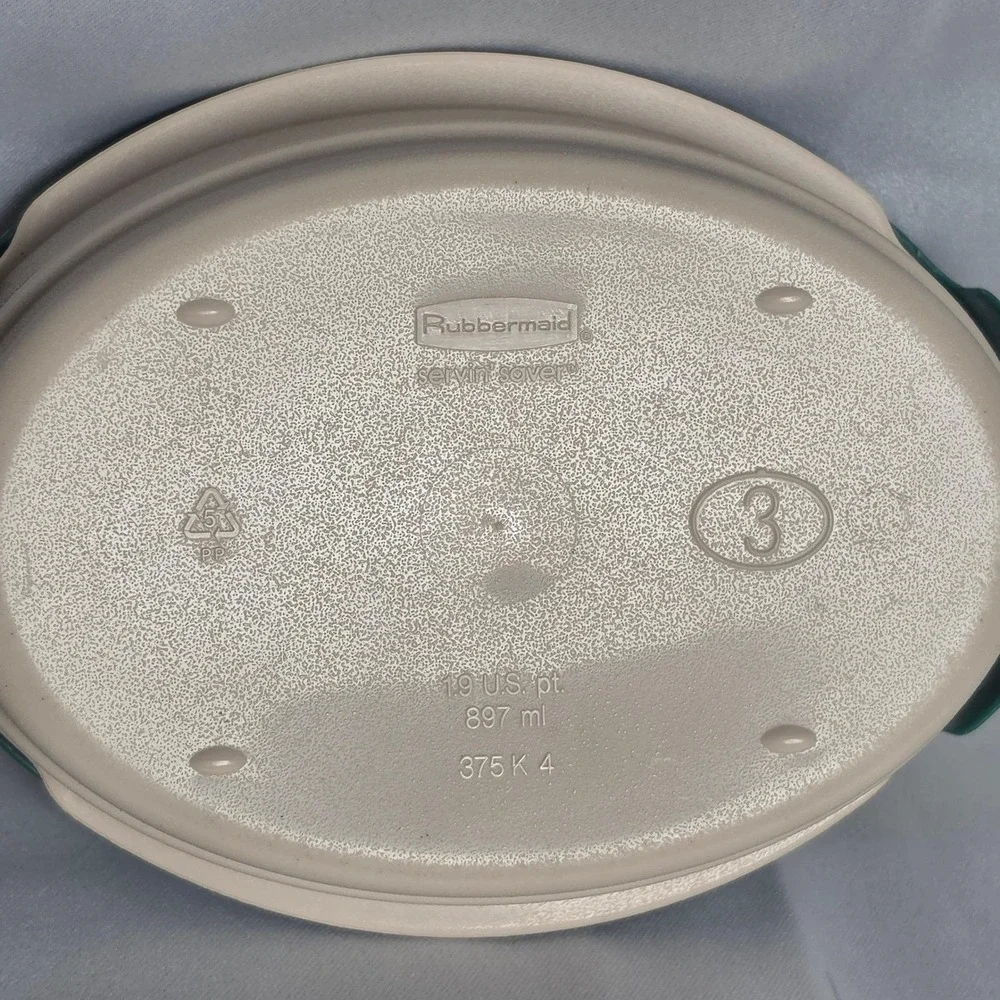 Vintage Rubbermaid Servin Saver 1.9 Pt Oval Food Storage Almond Green 375K 4